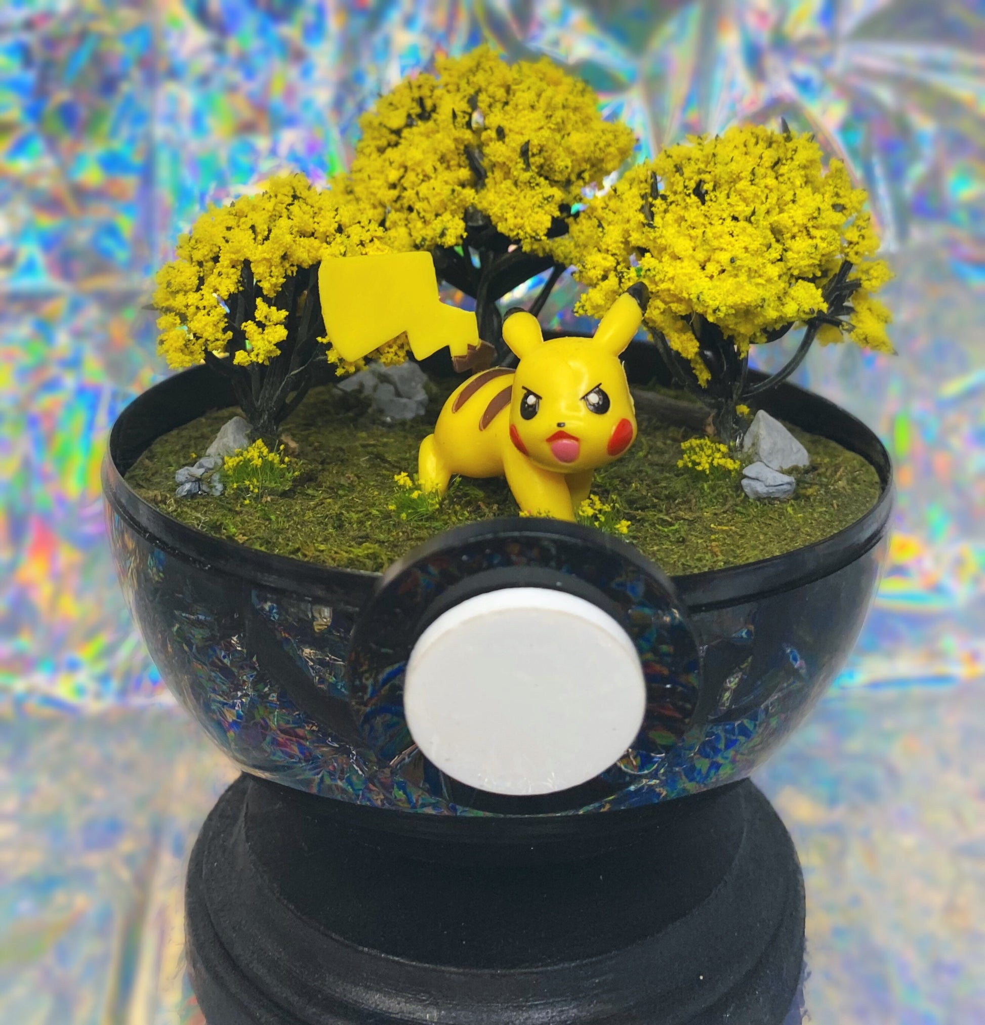 Pikachu Pokeball Terrarium – Random Smash